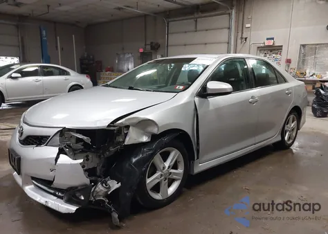 2012 Toyota Camry Se z USA, uszkodzony, nr VIN 4T1BF1FK1CU161939